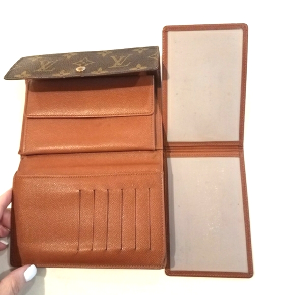 Louis Vuitton Monogram Wallet - Picture 5 of 15